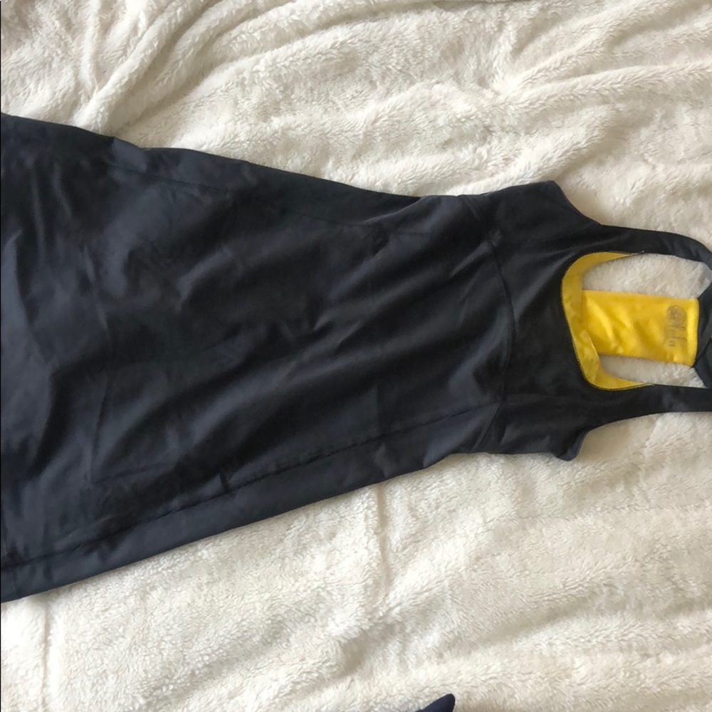 Lola sports material dress